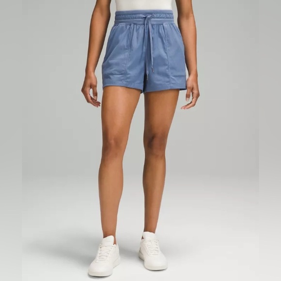 Lululemon Dance Studio Mid-Rise Lined Shorts 4” Oasis Blue Size 10 Like New - Picture 1 of 6